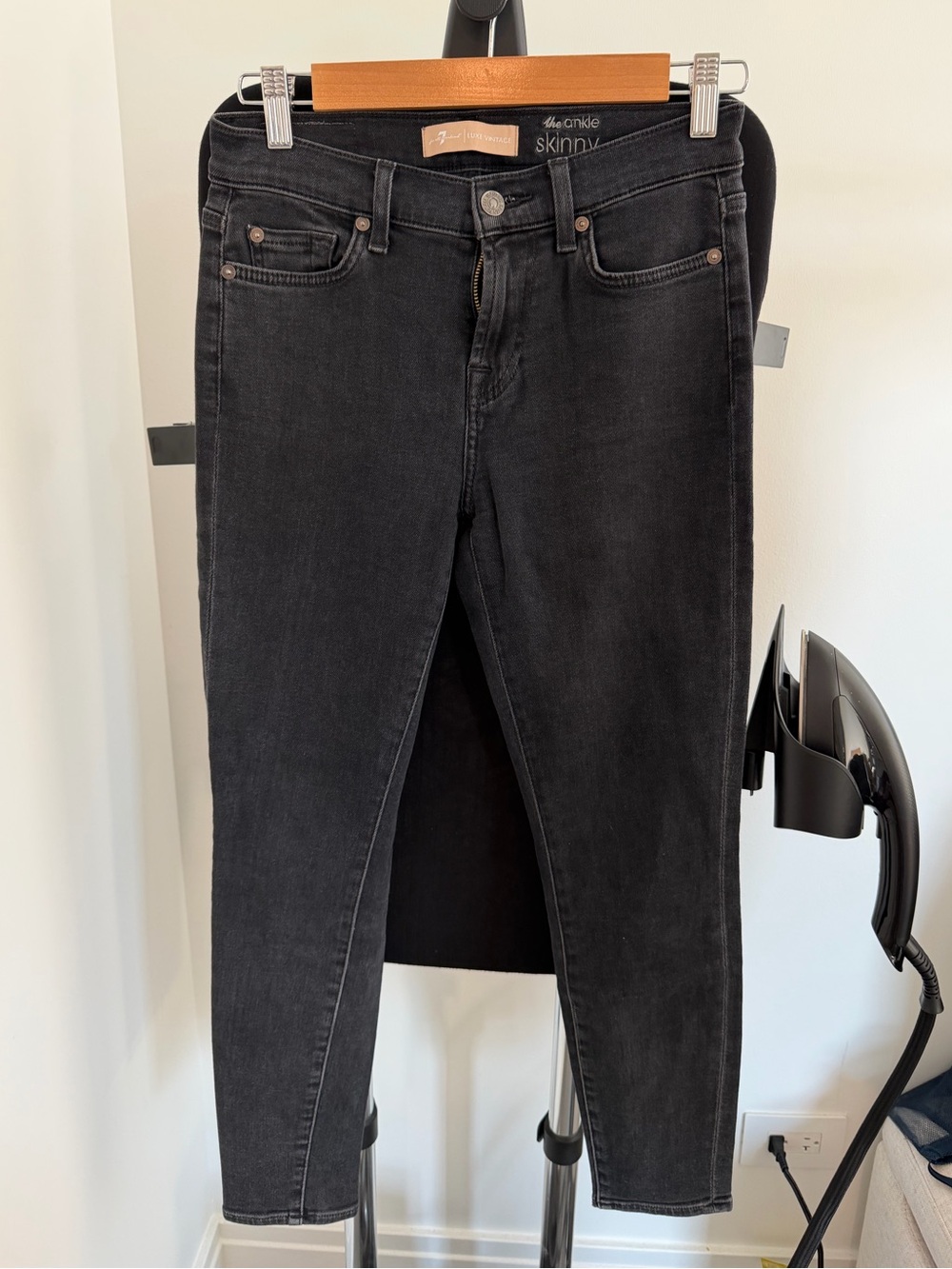 7 For All Mankind Black Ankle Skinny Women's Jeans in Luxe Jeans